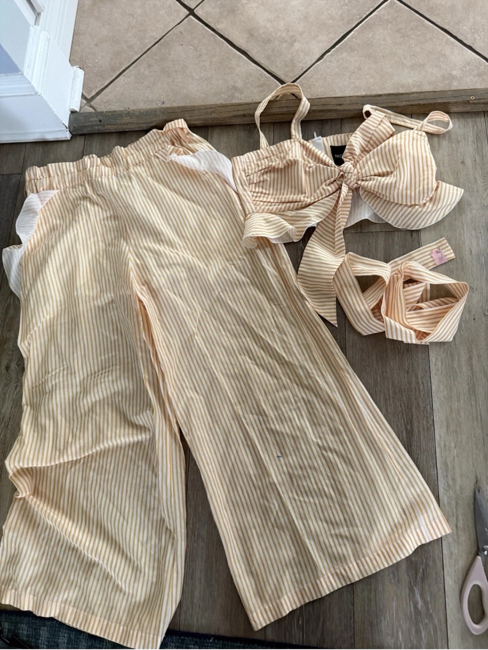 Nicholas Yellow Striped Wide Leg Pants And Top 2 Piece Halter Top Size 8